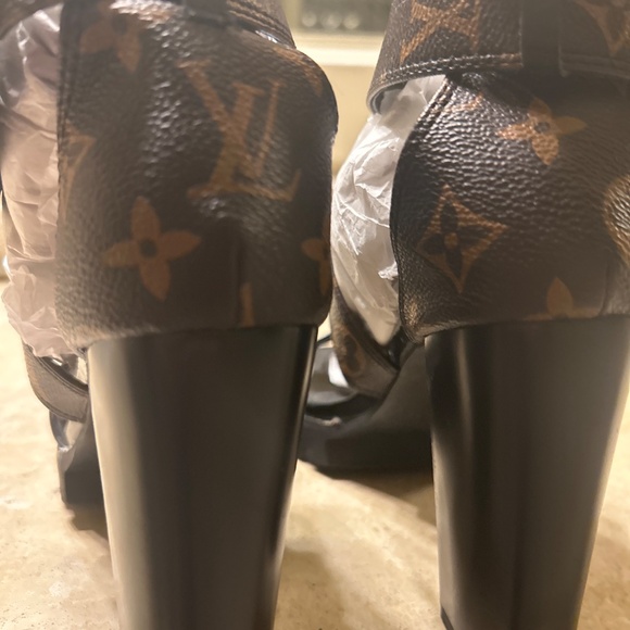 Very stylish inspired block heels platform - Picture 9 of 15